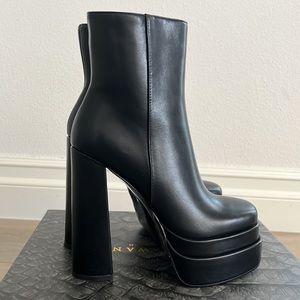 Azalea Wang Akita Boots
